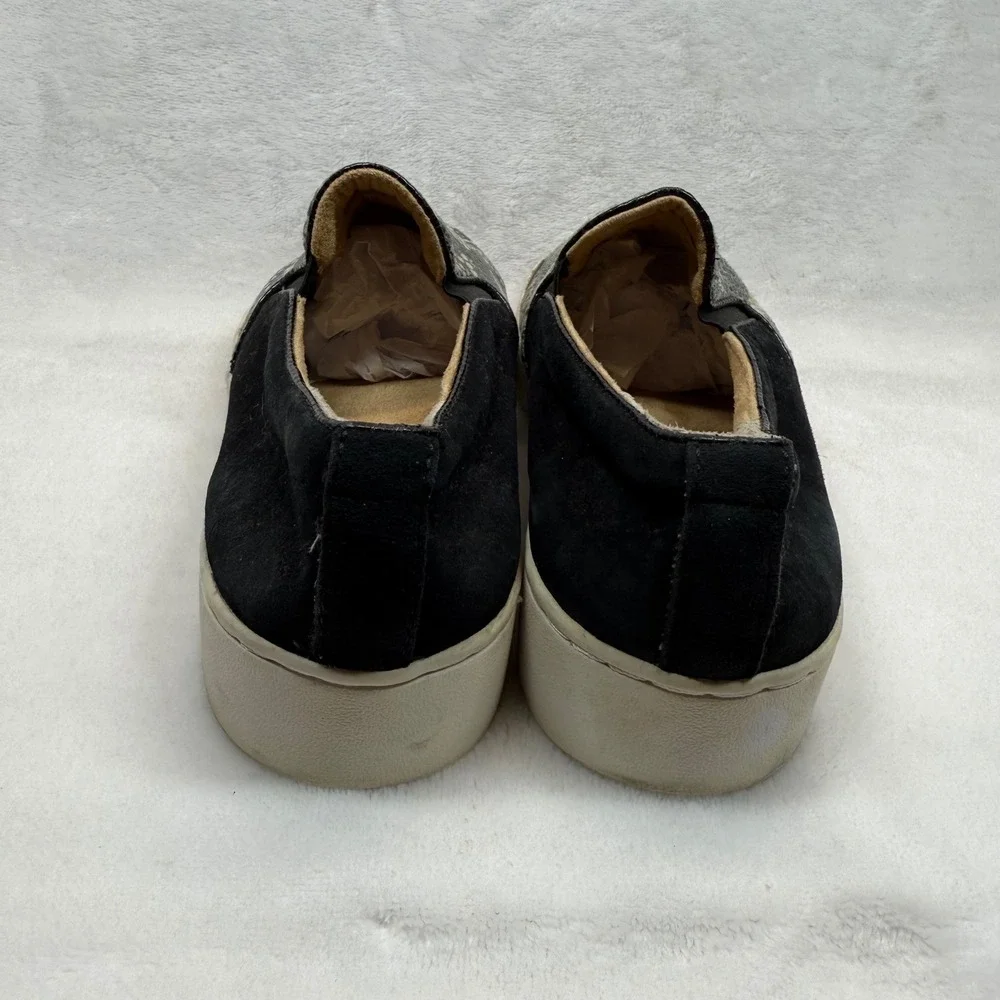 Vionic Snake Print Slip On‎ Sneakers Comfort Walking Shoes Size 7.5 READ